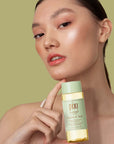 Pixi vitamin c tonic model