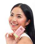 Pixi On-the-Glow Blush - Fleur model