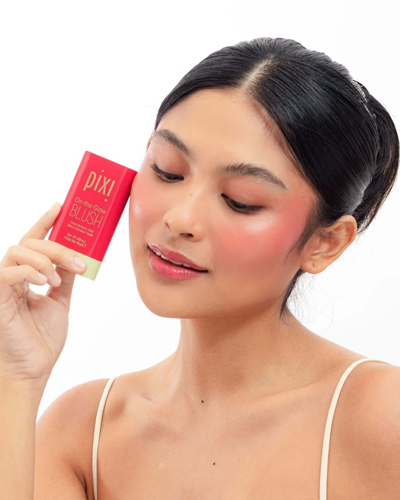 Pixi On-The-Glow Blush Ruby model