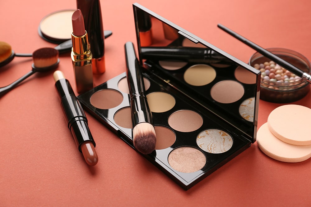 Monochromatic Makeup: How to Pair Blush-On with Eyeshadow and Lipstick